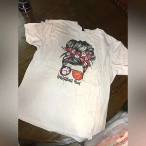 Basketball mom cotton tshirt XL like new​​​